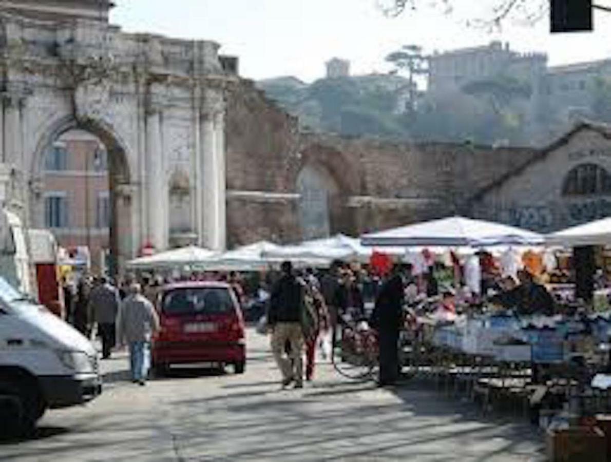 Panoramic Castle Apt Trastevere Roma Exterior foto